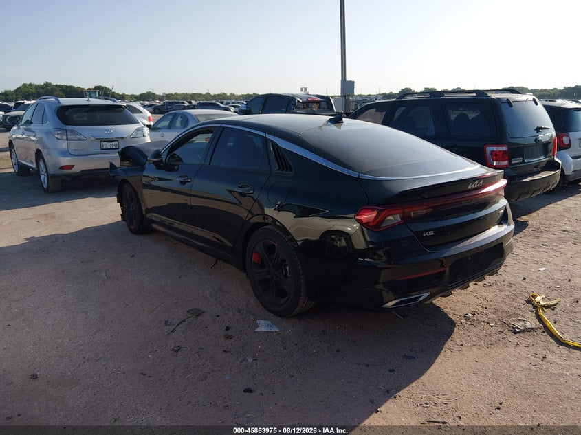 2023 KIA K5 auction photo 3