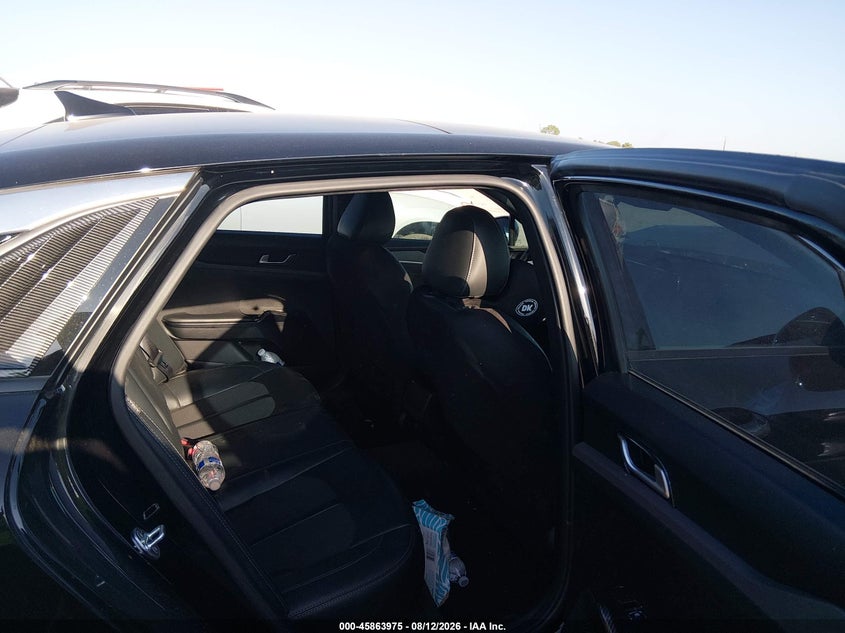 2023 KIA K5 auction photo 8