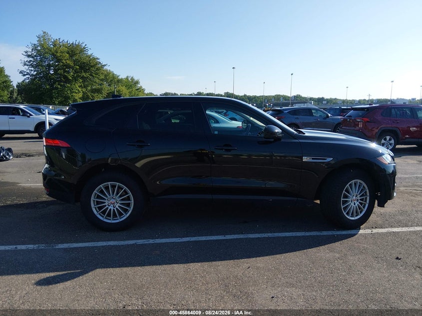 JAGUAR F-PACE 2017 VIN SADCS2BV1HA057474