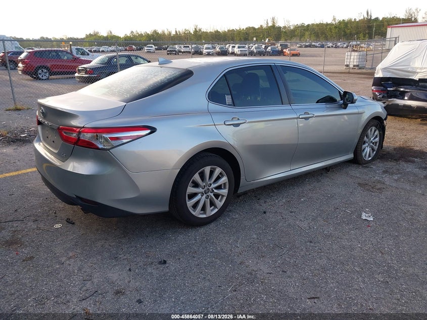TOYOTA CAMRY - zdjęcie 4