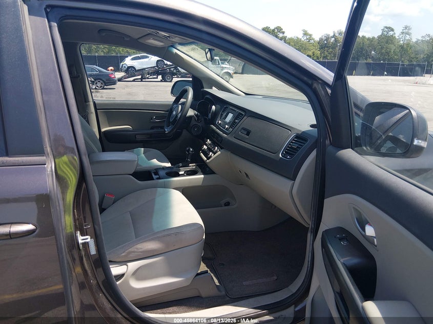 2016 KIA SEDONA auction photo 5