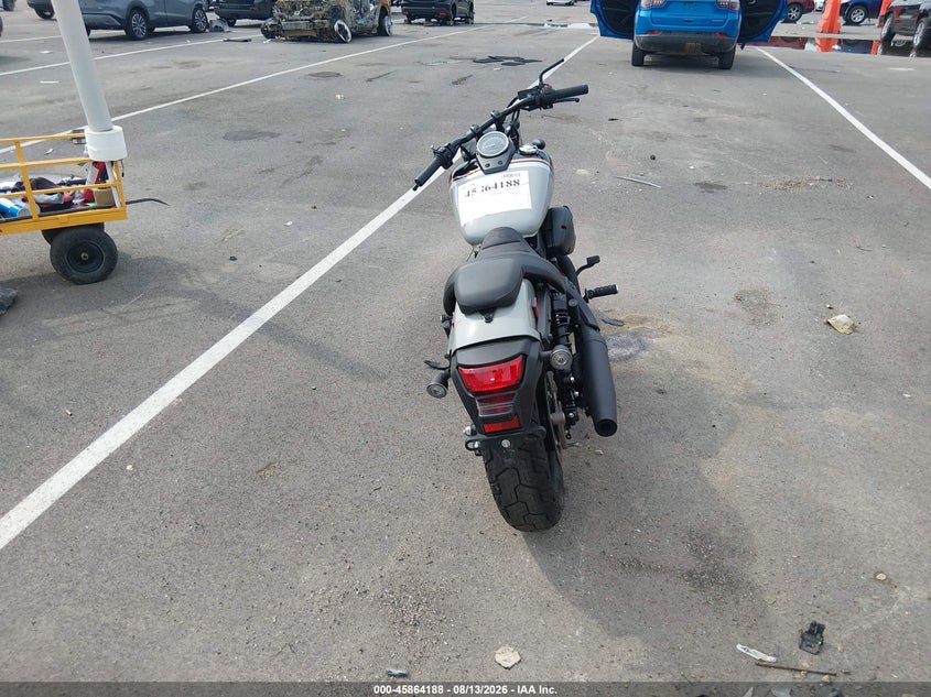 HONDA VT750 2025