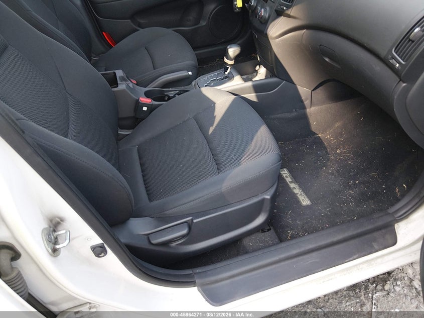 2010 HYUNDAI ELANTRA TOURING auction photo 5