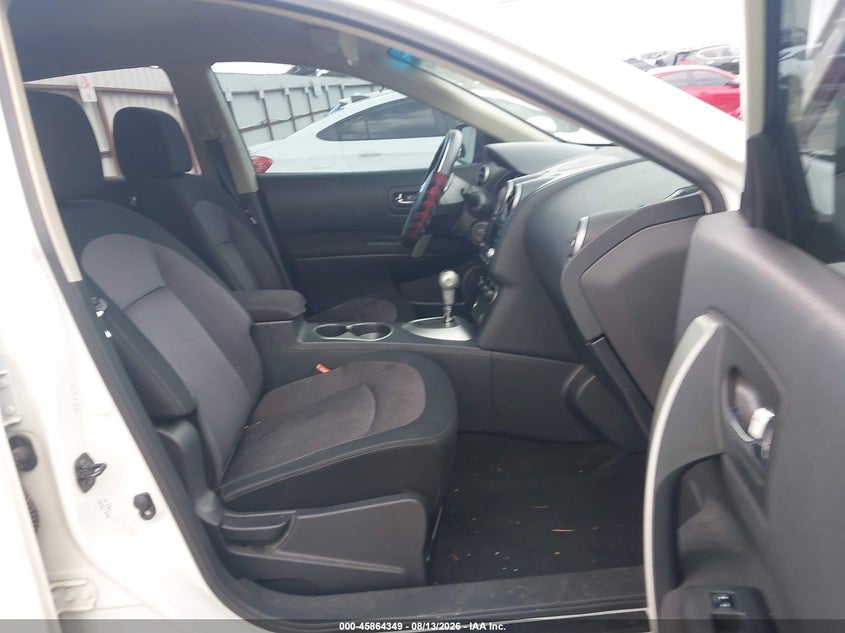 2011 NISSAN ROGUE auction photo 5