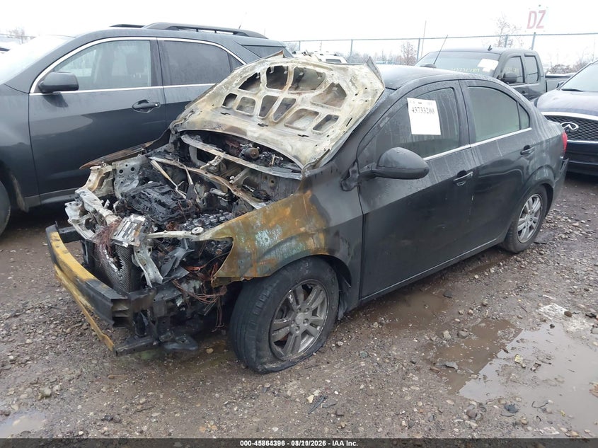 2015 Chevrolet Sonic, Внешний пожар, IAAI, VIN 1G1JC5SH8F4178650 — фото 2