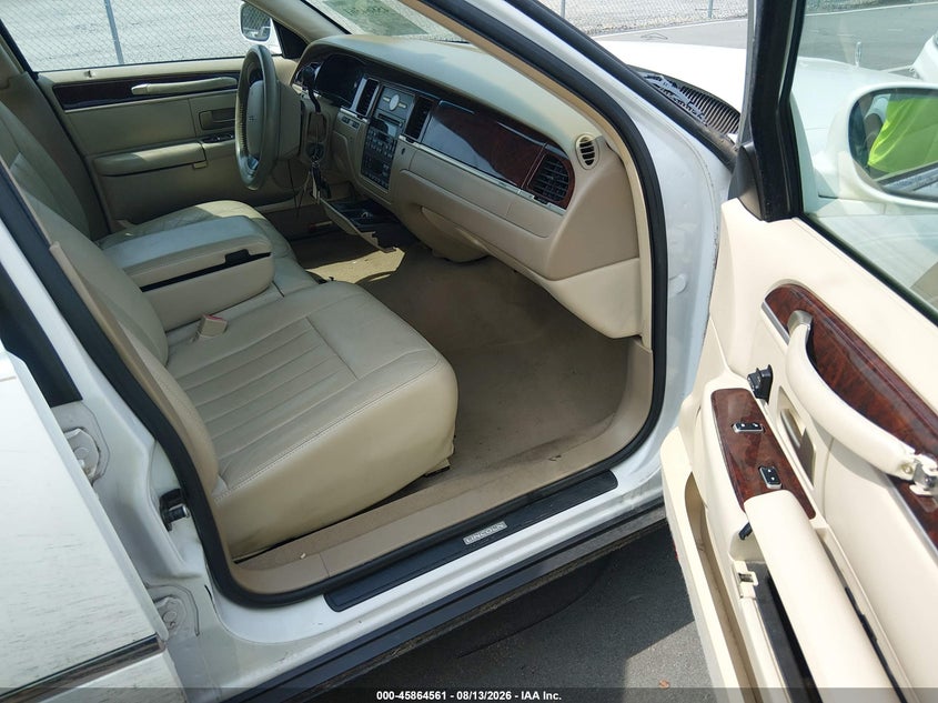 2007 LINCOLN TOWN CAR auction photo 5