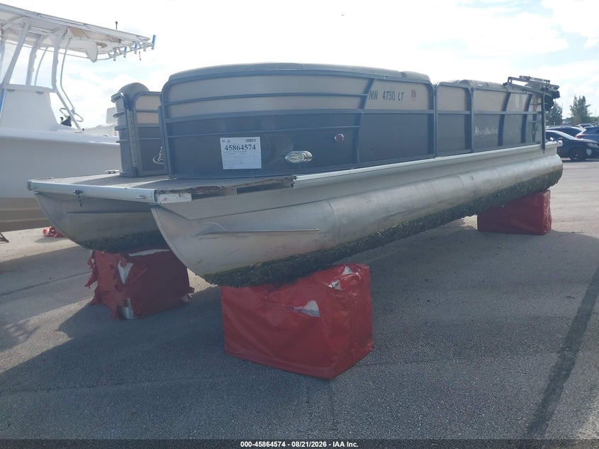 2017 MISTY HARBOR PONTOON auction photo 2