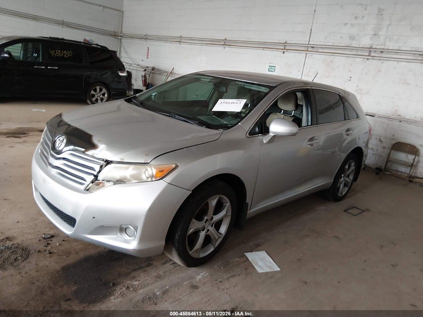 2009 TOYOTA VENZA auction photo 2