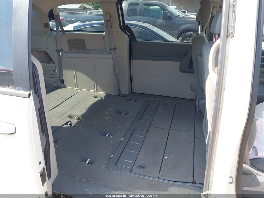 2010 DODGE GRAND CARAVAN auction photo 8