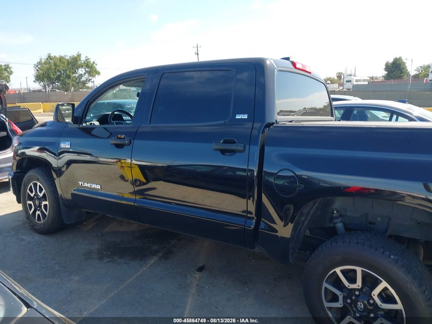 TOYOTA TUNDRA - zdjęcie 15