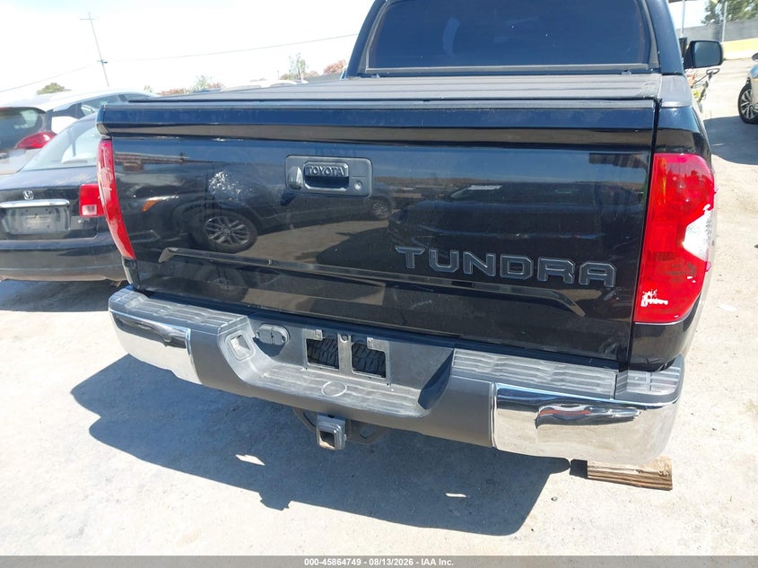 TOYOTA TUNDRA - zdjęcie 17