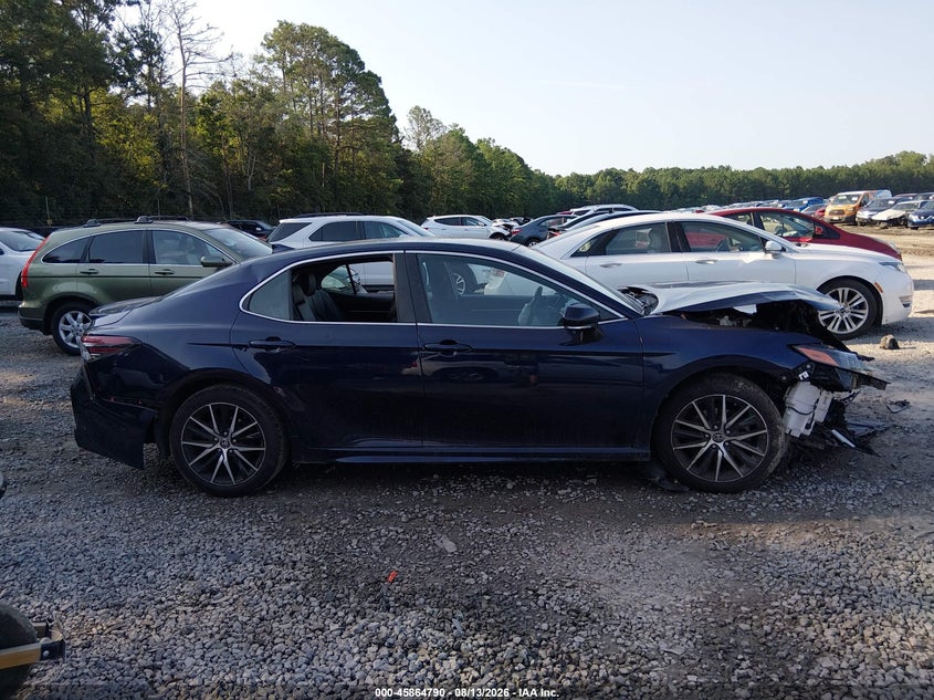 TOYOTA CAMRY - zdjęcie 14