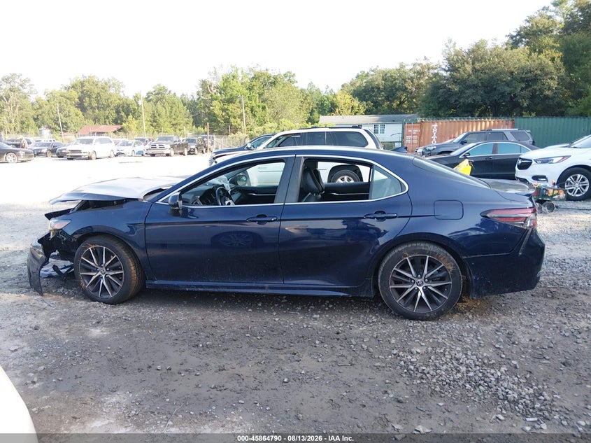 TOYOTA CAMRY - zdjęcie 15