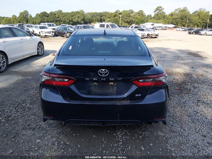 TOYOTA CAMRY - zdjęcie 17