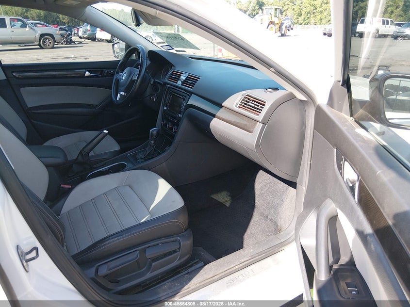 2014 VOLKSWAGEN PASSAT auction photo 5