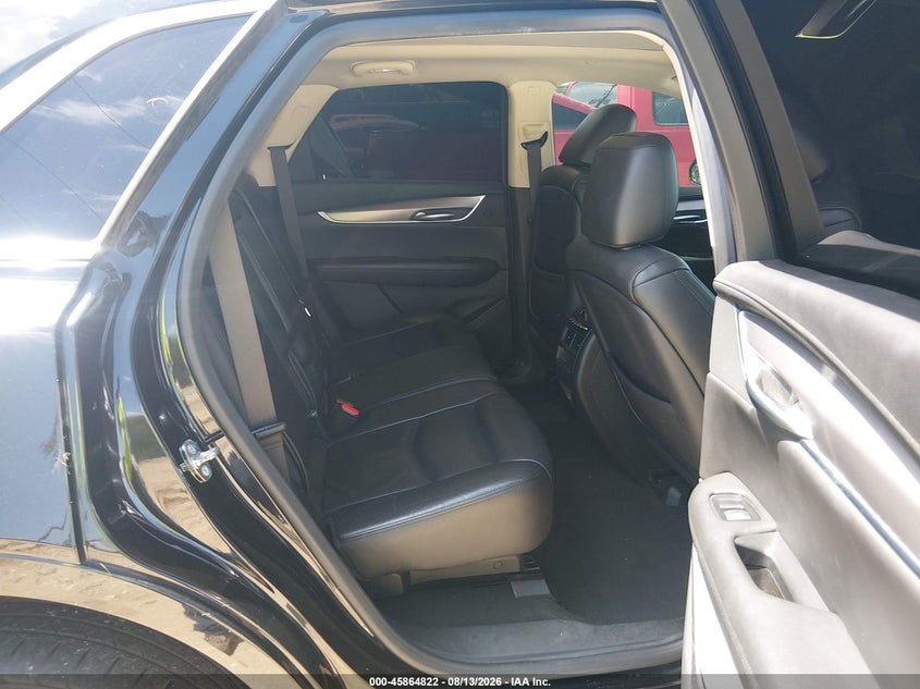 2019 CADILLAC XT5 auction photo 8