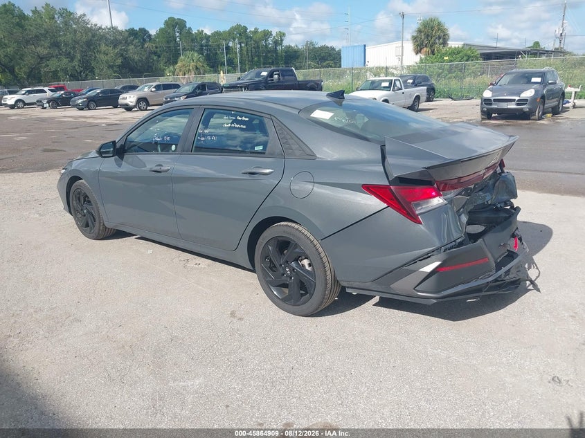 2026 HYUNDAI ELANTRA auction photo 3