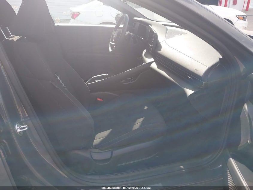 2026 HYUNDAI ELANTRA auction photo 5
