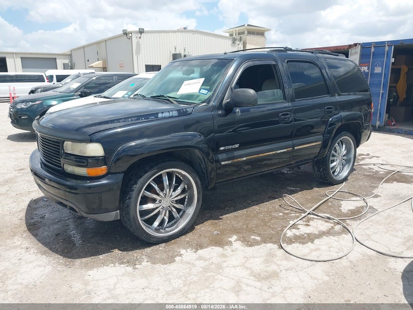 2002 Chevrolet Tahoe Lt, Normal Wear & Tear, IAAI, VIN 1GNEC13Z02R198727 — photo 2