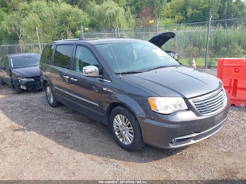 2014 CHRYSLER TOWN & COUNTRY auction photo 1
