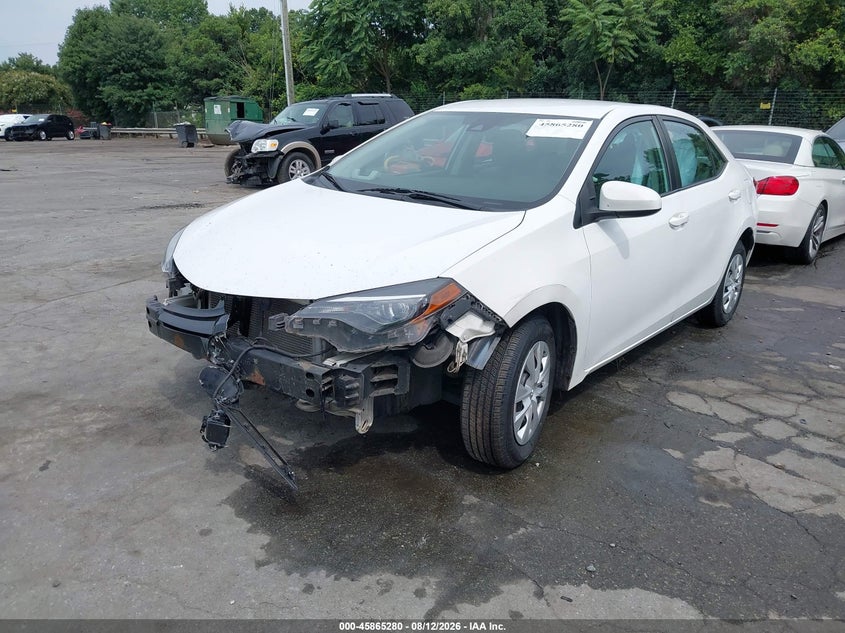 2018 Toyota Corolla, Удар спереди, IAAI, VIN 5YFBURHE3JP850410 — фото 2
