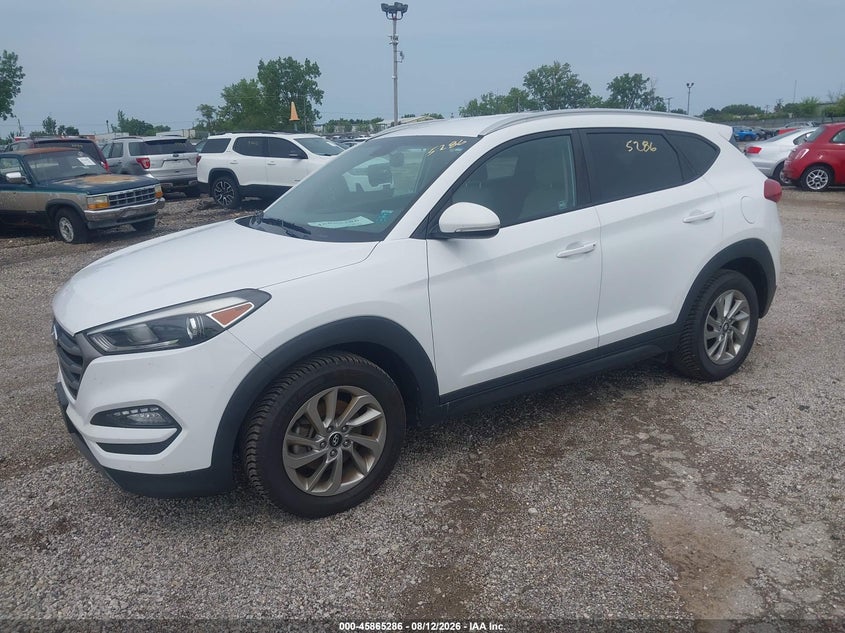 2016 HYUNDAI TUCSON auction photo 2