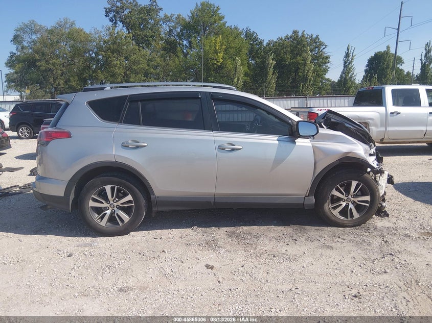 TOYOTA RAV4 - zdjęcie 13