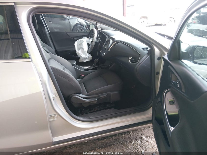 2019 CHEVROLET MALIBU auction photo 5