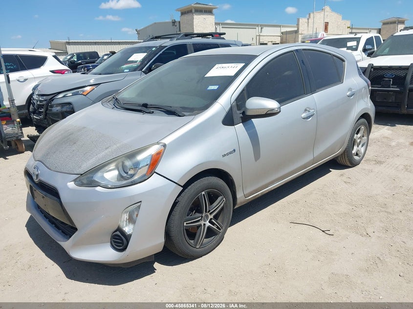 2015 TOYOTA PRIUS C auction photo 2