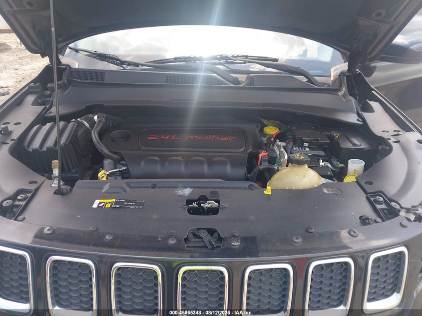 JEEP COMPASS 2018 VIN 3C4NJCBB7JT304675