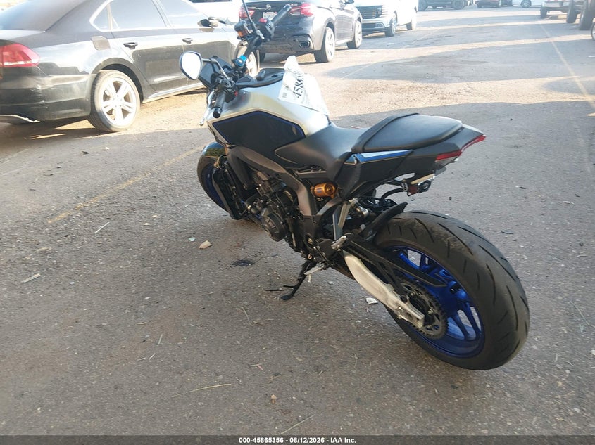 YAMAHA MT09 2025