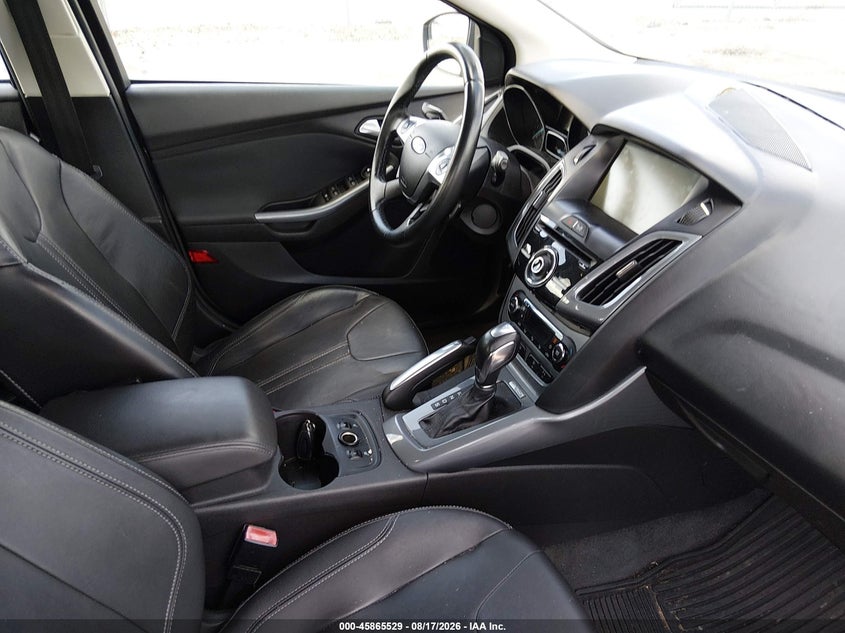 2012 FORD FOCUS auction photo 5