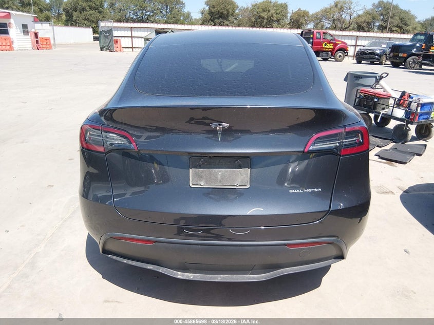TESLA MODEL Y 2025 VIN 7SAYGAEE2SF295750
