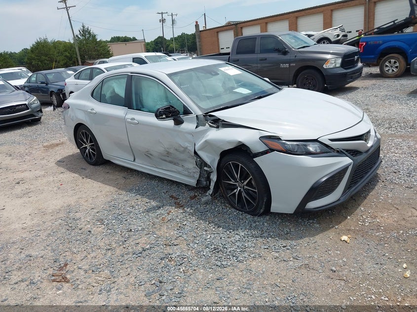 TOYOTA CAMRY - zdjęcie 1