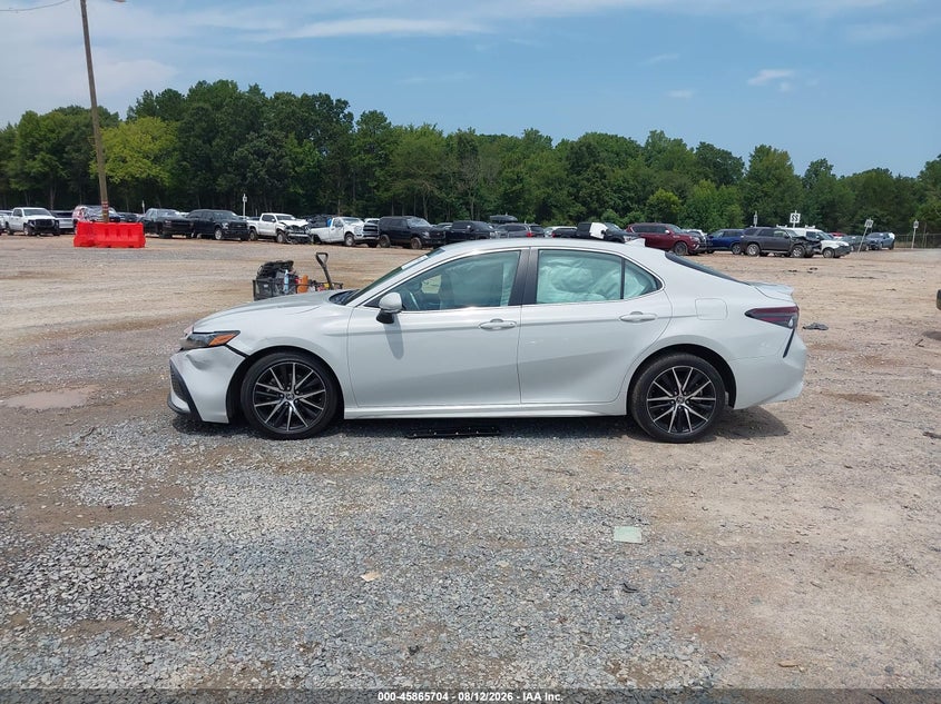 TOYOTA CAMRY - zdjęcie 14