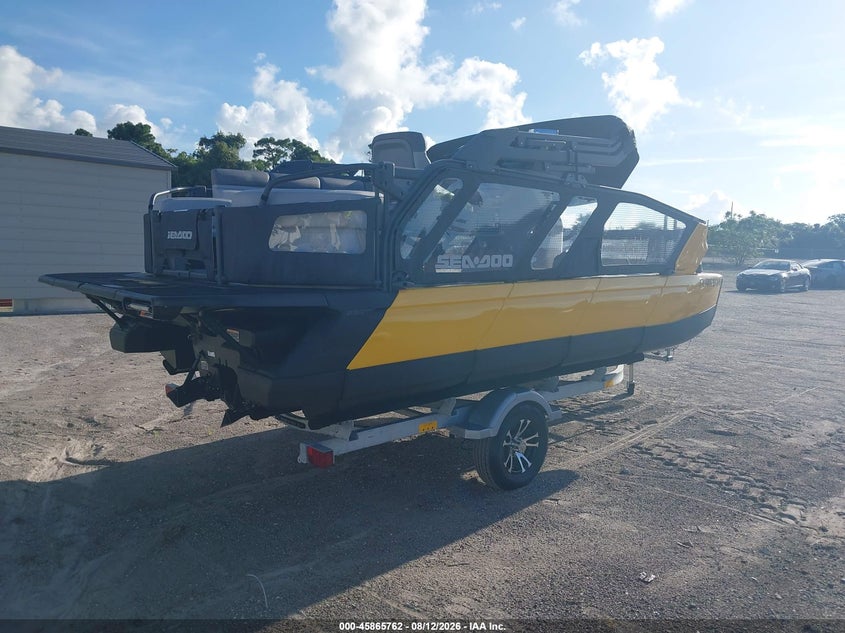 2024 SEADOO BOAT auction photo 4