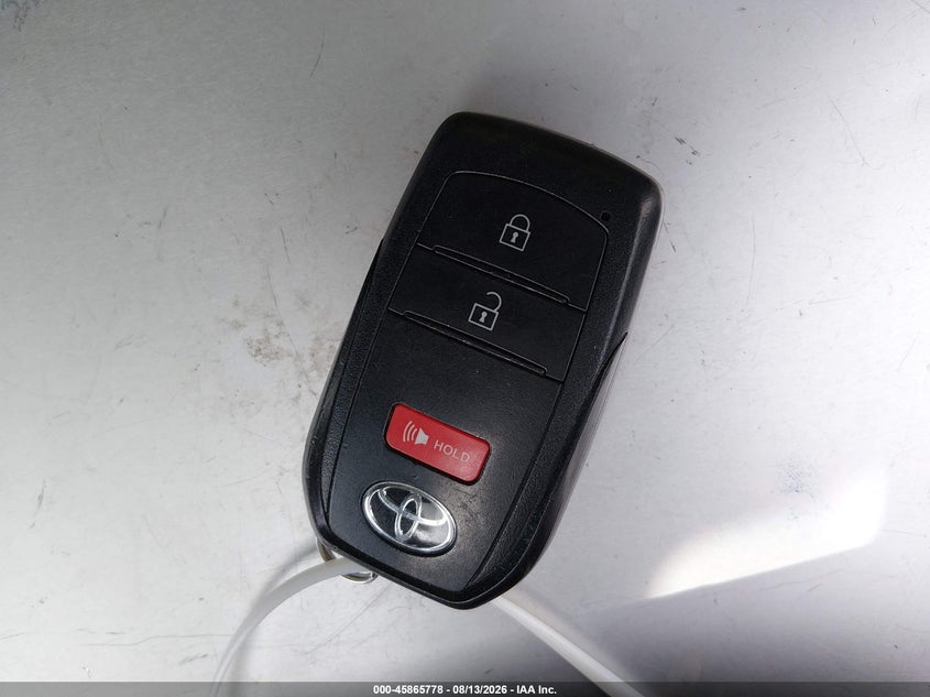 TOYOTA PRIUS - zdjęcie 11