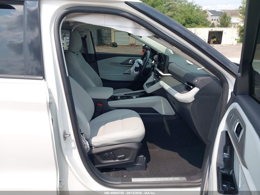 2025 FORD EXPLORER auction photo 5