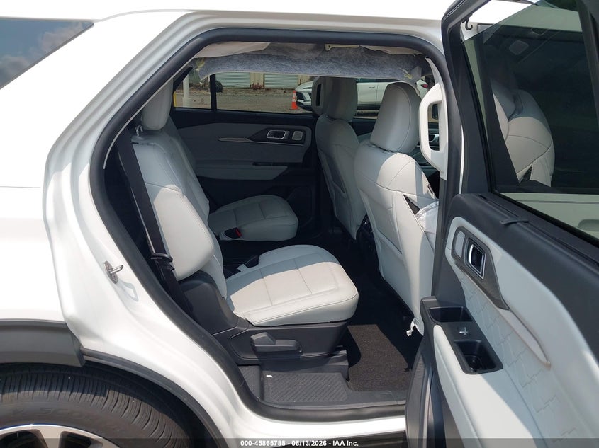 2025 FORD EXPLORER auction photo 8