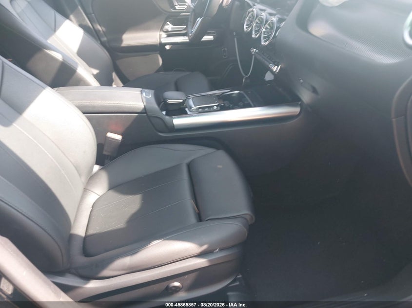 2023 MERCEDES-BENZ GLA 250 — zdjęcie 5