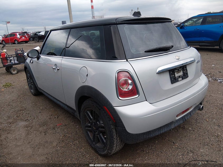 2013 MINI HARDTOP auction photo 3