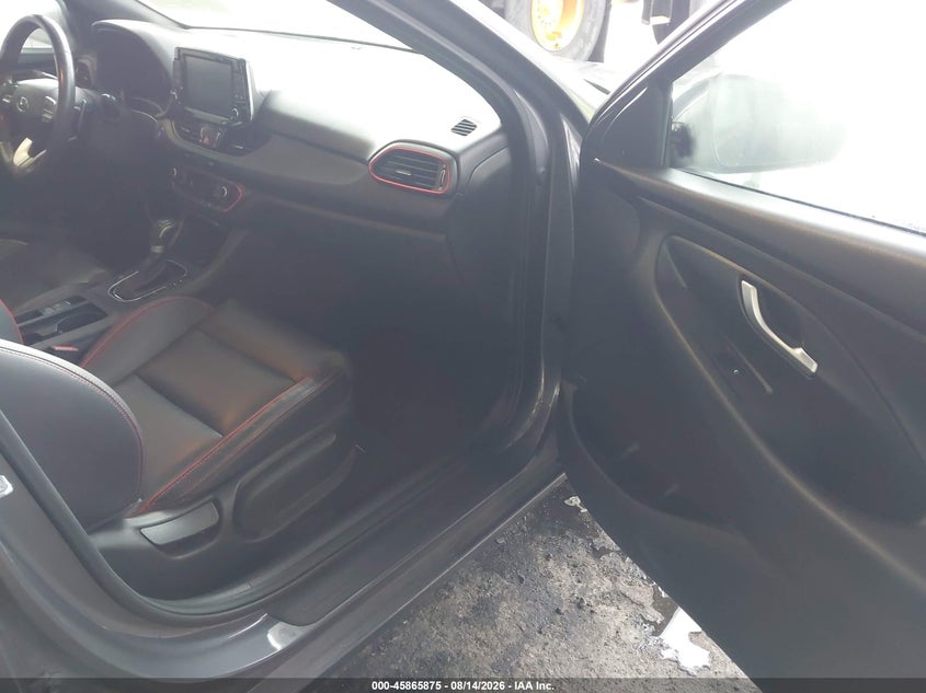 2018 HYUNDAI ELANTRA GT auction photo 5