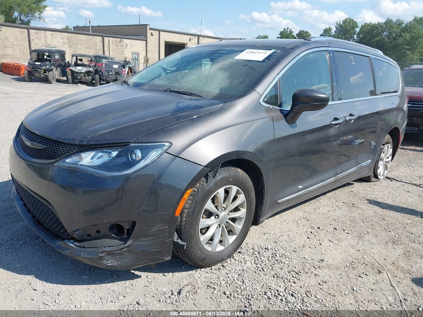 2020 CHRYSLER PACIFICA TOURING L · Фото 2