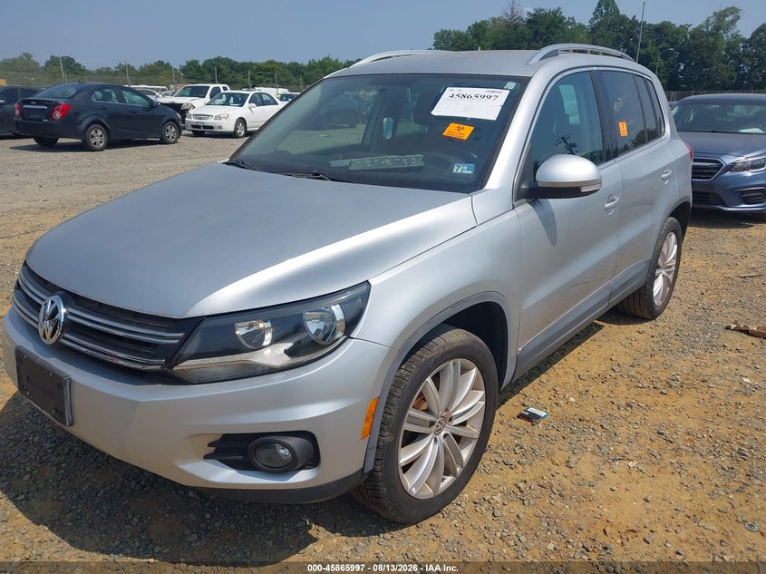 2012 VOLKSWAGEN TIGUAN auction photo 2