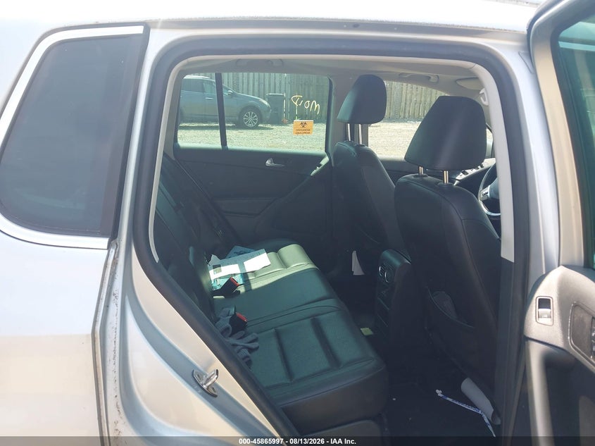2012 VOLKSWAGEN TIGUAN auction photo 8