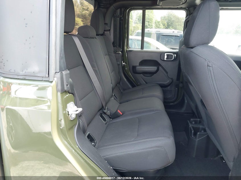 Фото 8 - JEEP GLADIATOR