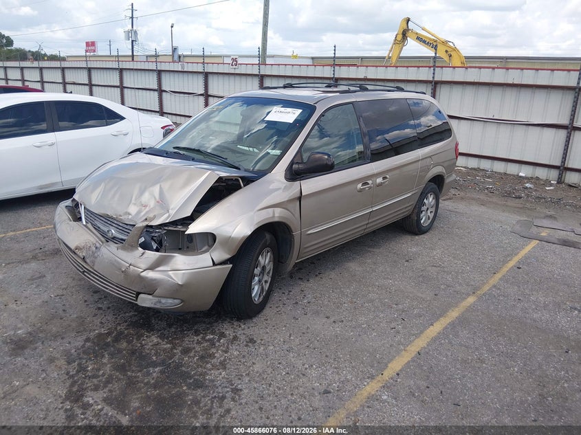 2003 CHRYSLER TOWN & COUNTRY auction photo 2