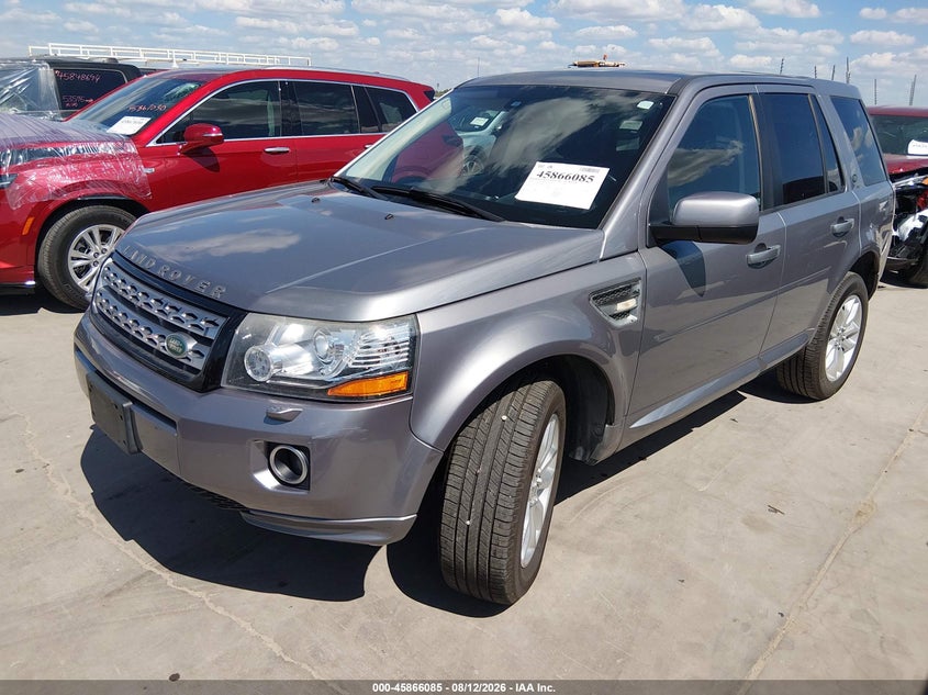 2013 LAND ROVER LR2 auction photo 2