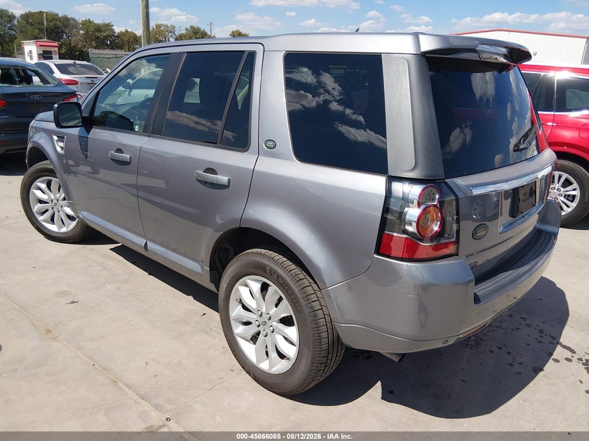 2013 LAND ROVER LR2 auction photo 3