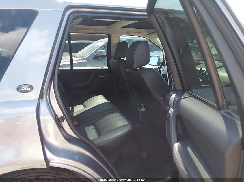 2013 LAND ROVER LR2 auction photo 8